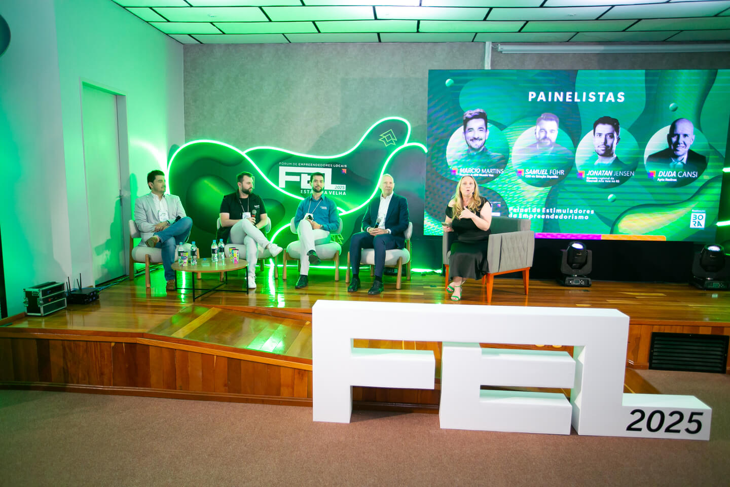 FEL chega a Est�ncia Velha